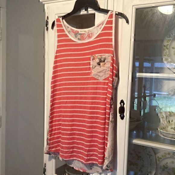 twenty second Tops - Twenty Second large tank top